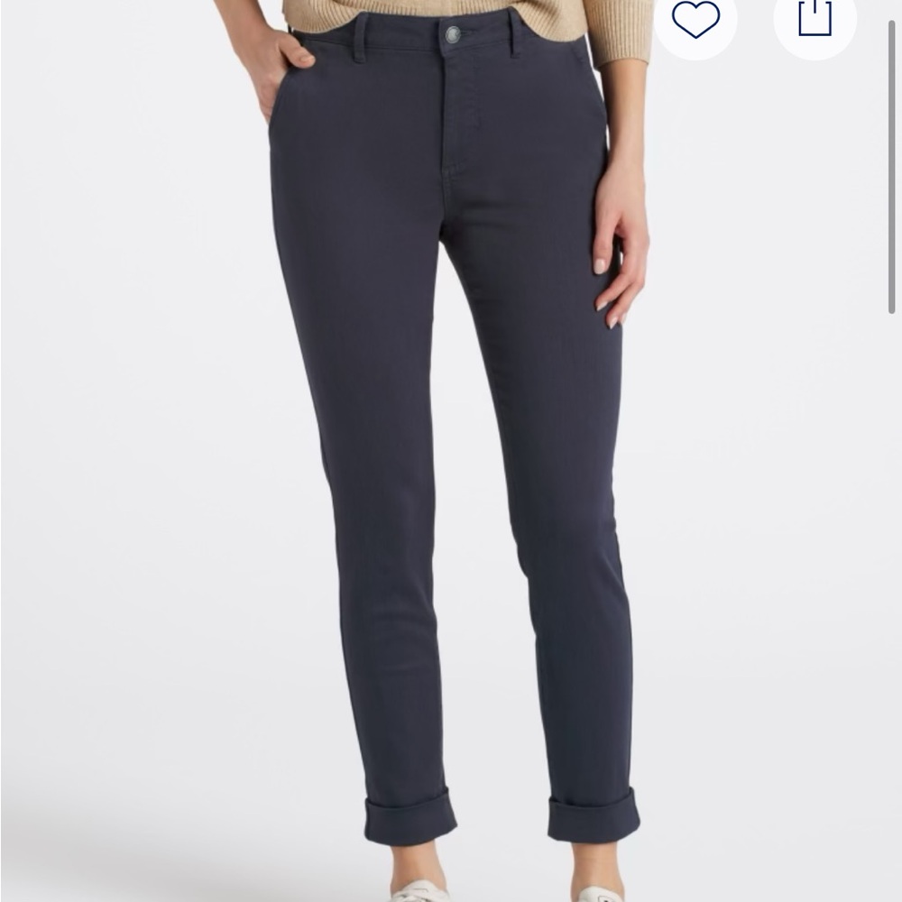 Women's Navy Cropped Pants